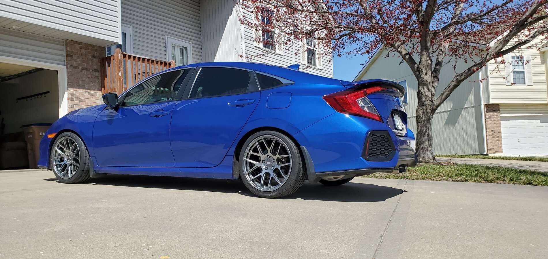 2019 Honda Civic - Image 2