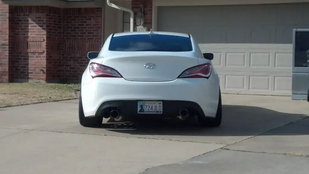 2013 Hyundai Genesis Coupe - Image 4