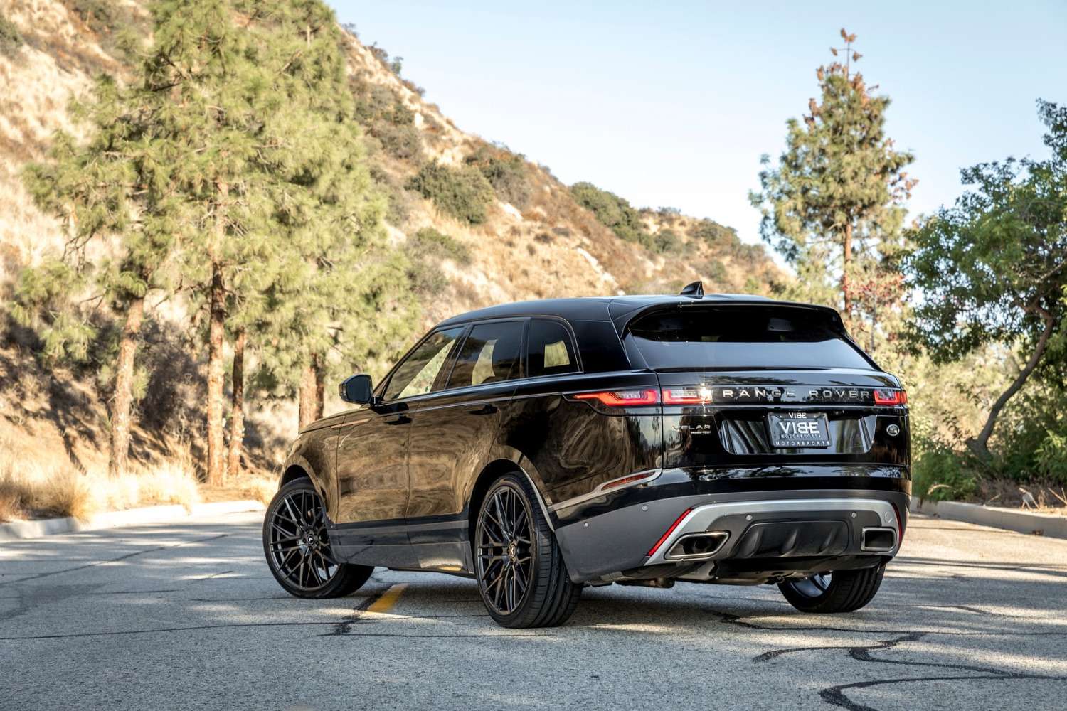2018 Land Rover Range Rover Velar - Image 4