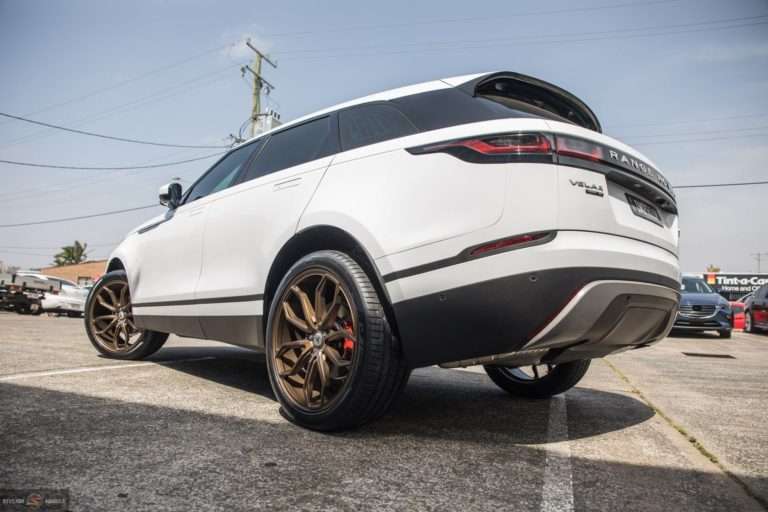 2019 Land Rover Range Rover Velar - Image 4