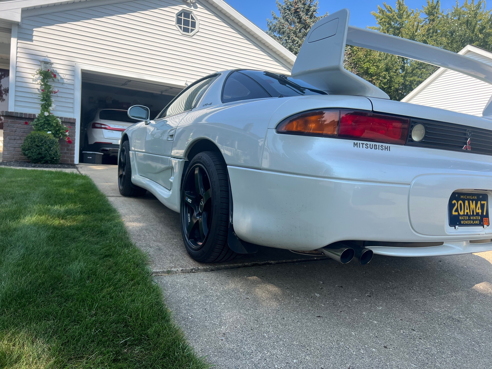 1999 Mitsubishi 3000GT - Image 4
