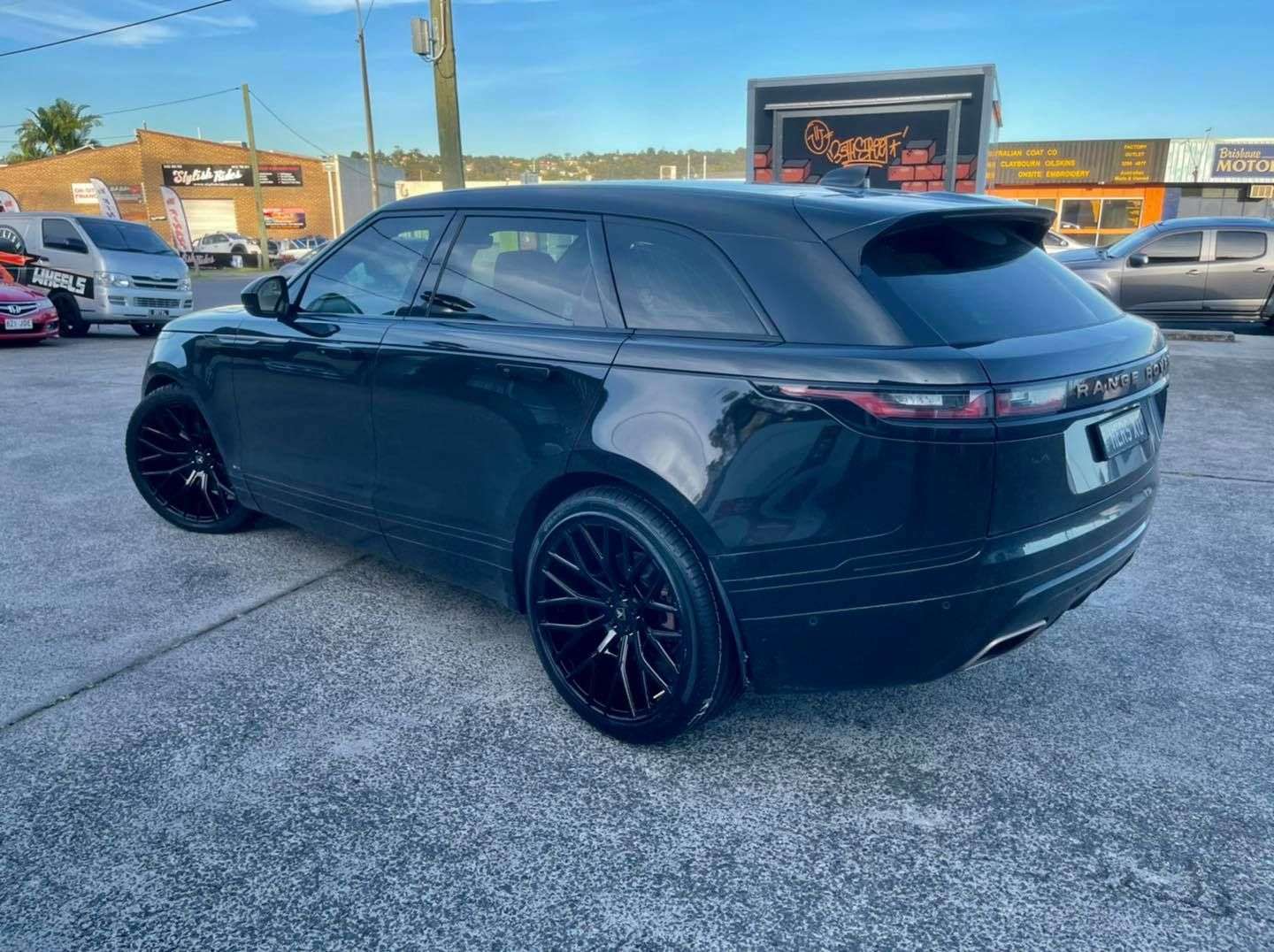 2018 Land Rover Range Rover Velar - Image 4