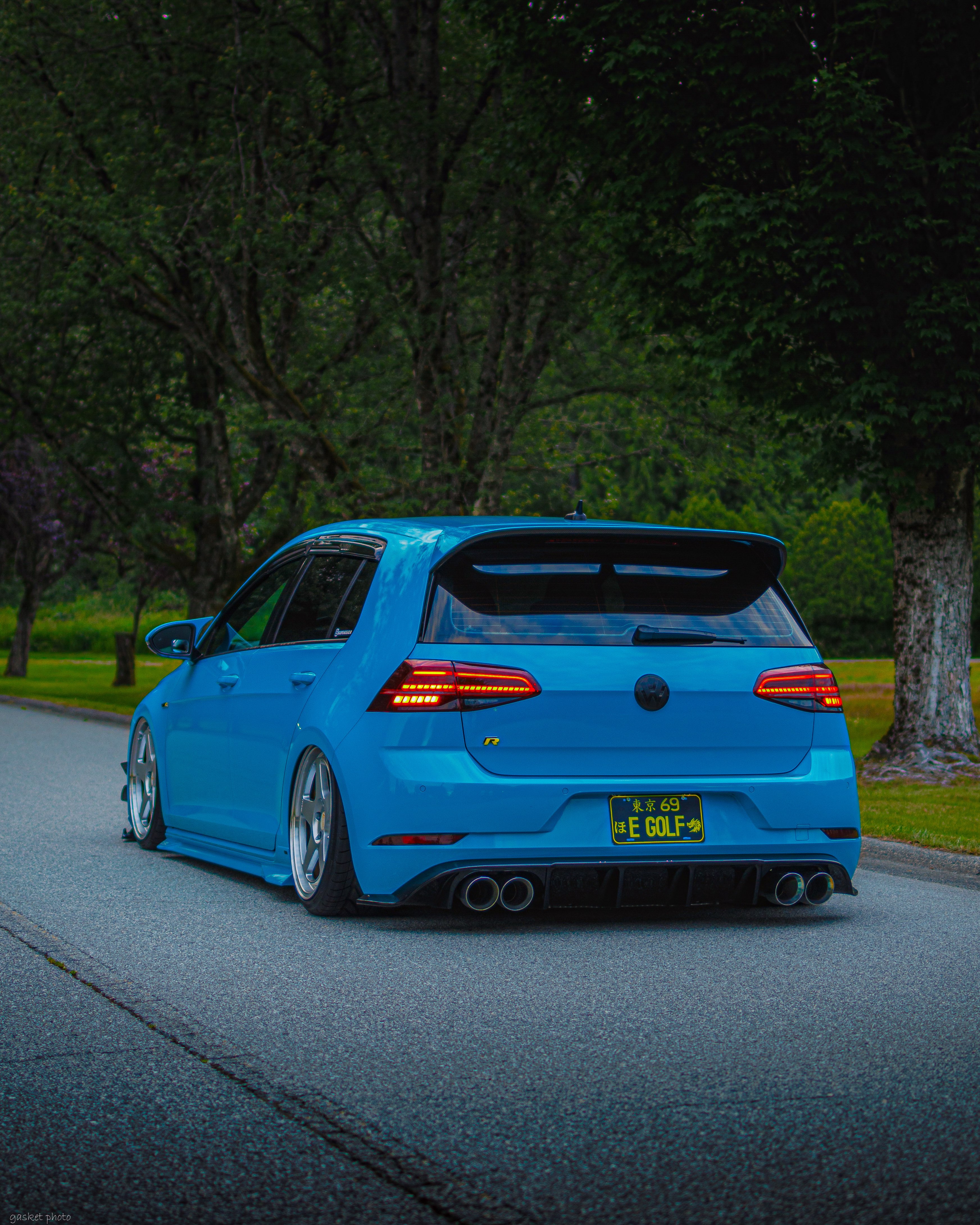 2019 Volkswagen Golf R - Image 4