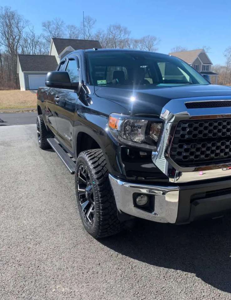2019 Toyota Tundra - Image 3