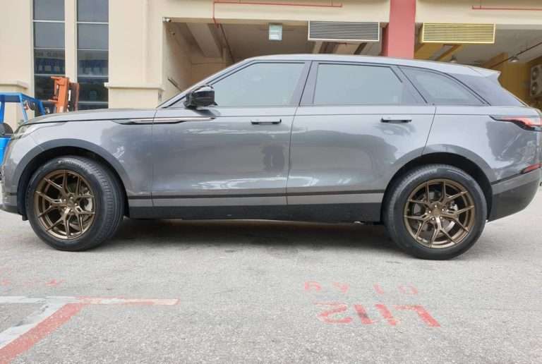 2022 Land Rover Range Rover Velar - Image 2