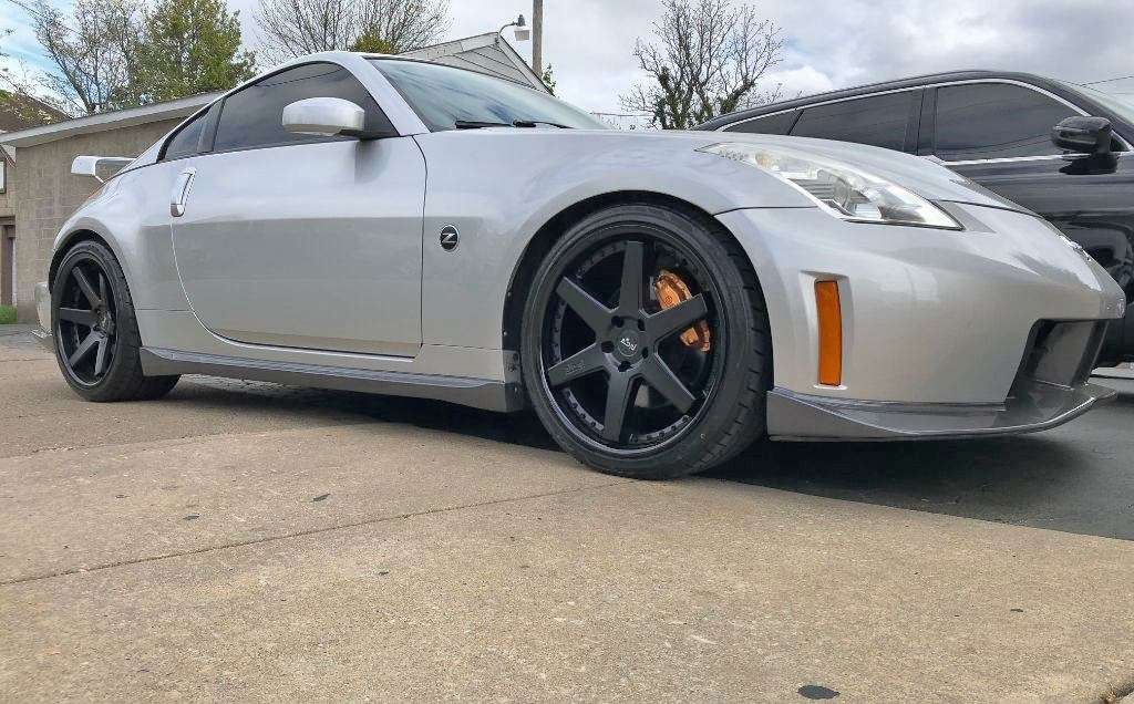 2005 Nissan 350Z - Image 1