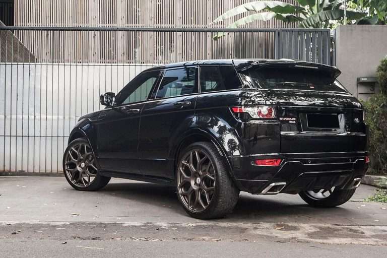 2017 Land Rover Range Rover Evoque - Image 4