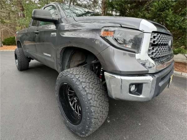 2020 Toyota Tundra - Image 3