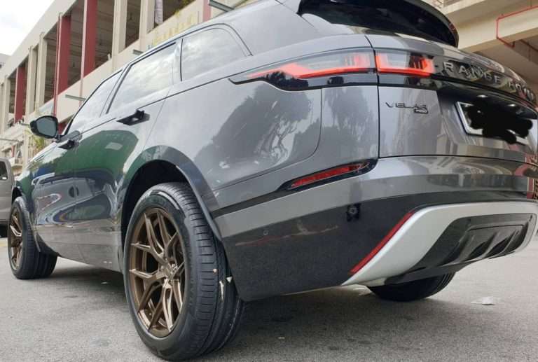 2022 Land Rover Range Rover Velar - Image 4