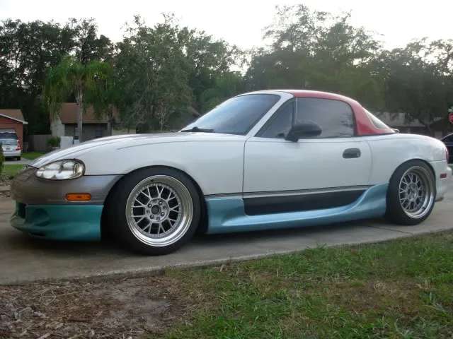 1999 Mazda Miata - Image 1