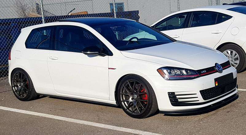 2015 Volkswagen GTI - Image 1