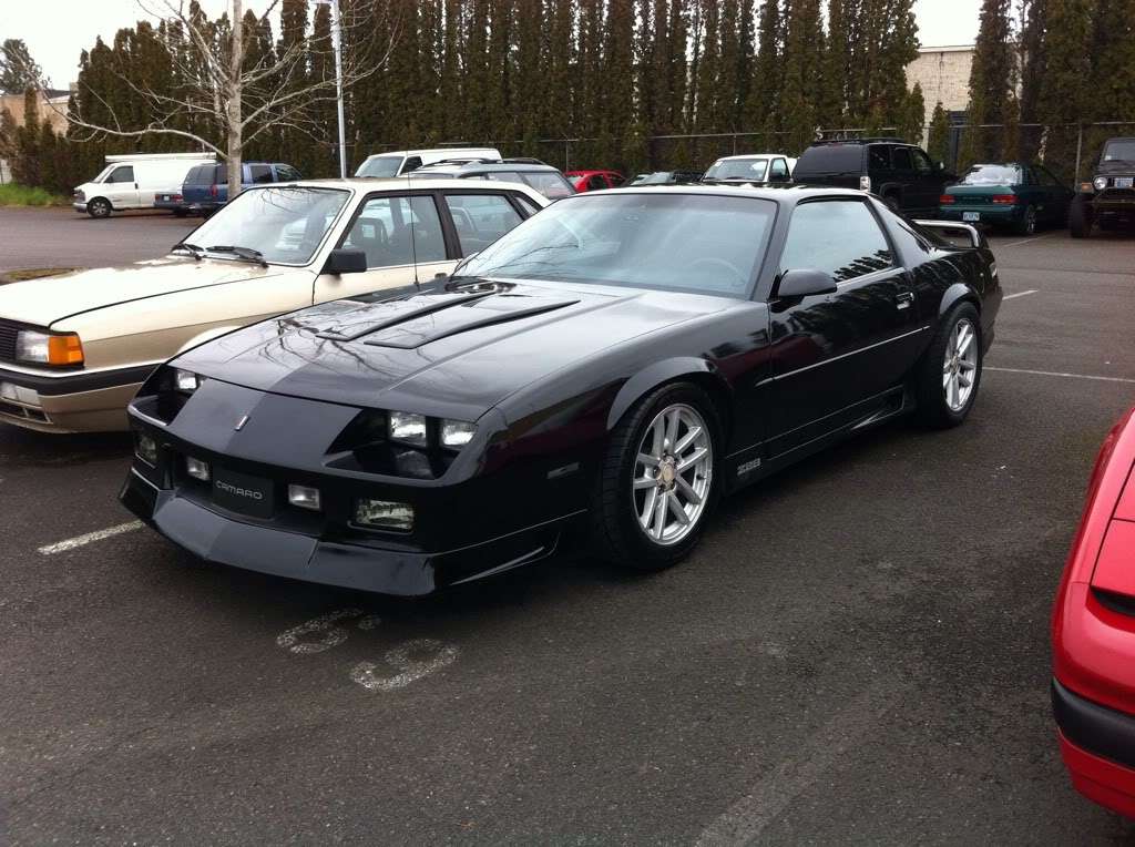 2000 Chevrolet Camaro - Image 1