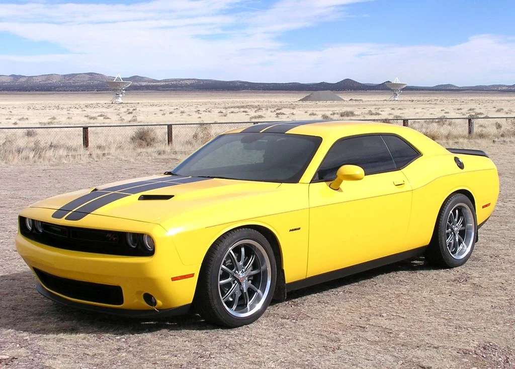 2017 Dodge Challenger - Image 2