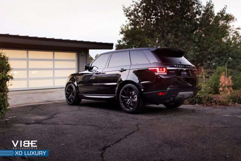 2023 Land Rover Range Rover - Image 4
