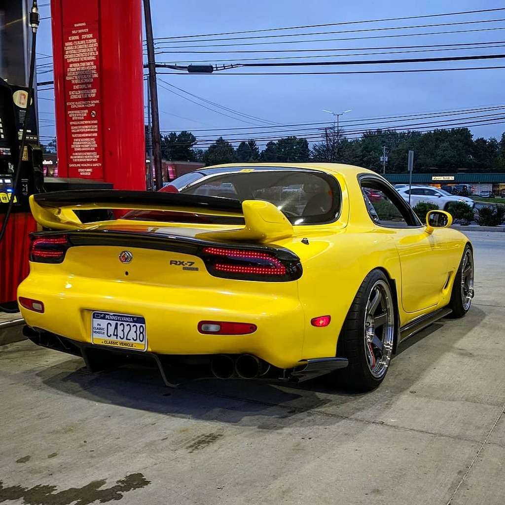 1993 Mazda RX-7 - Image 4