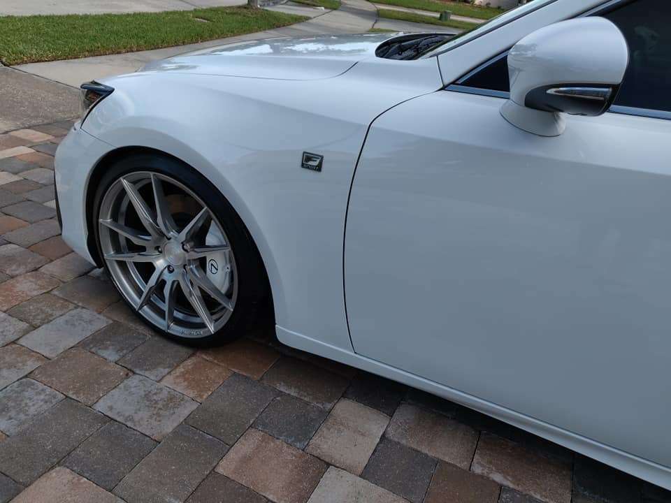 2017 Lexus IS200t - Image 5