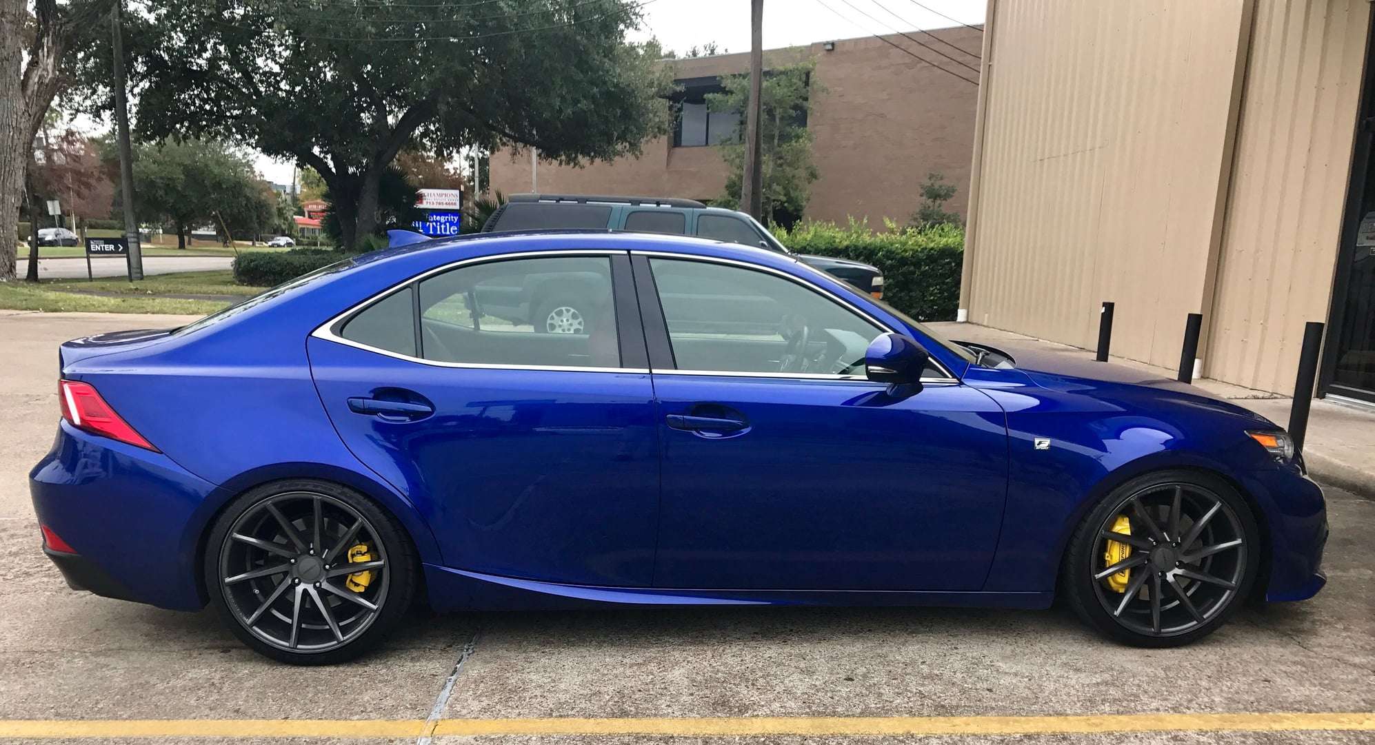 2016 Lexus IS200t - Image 3