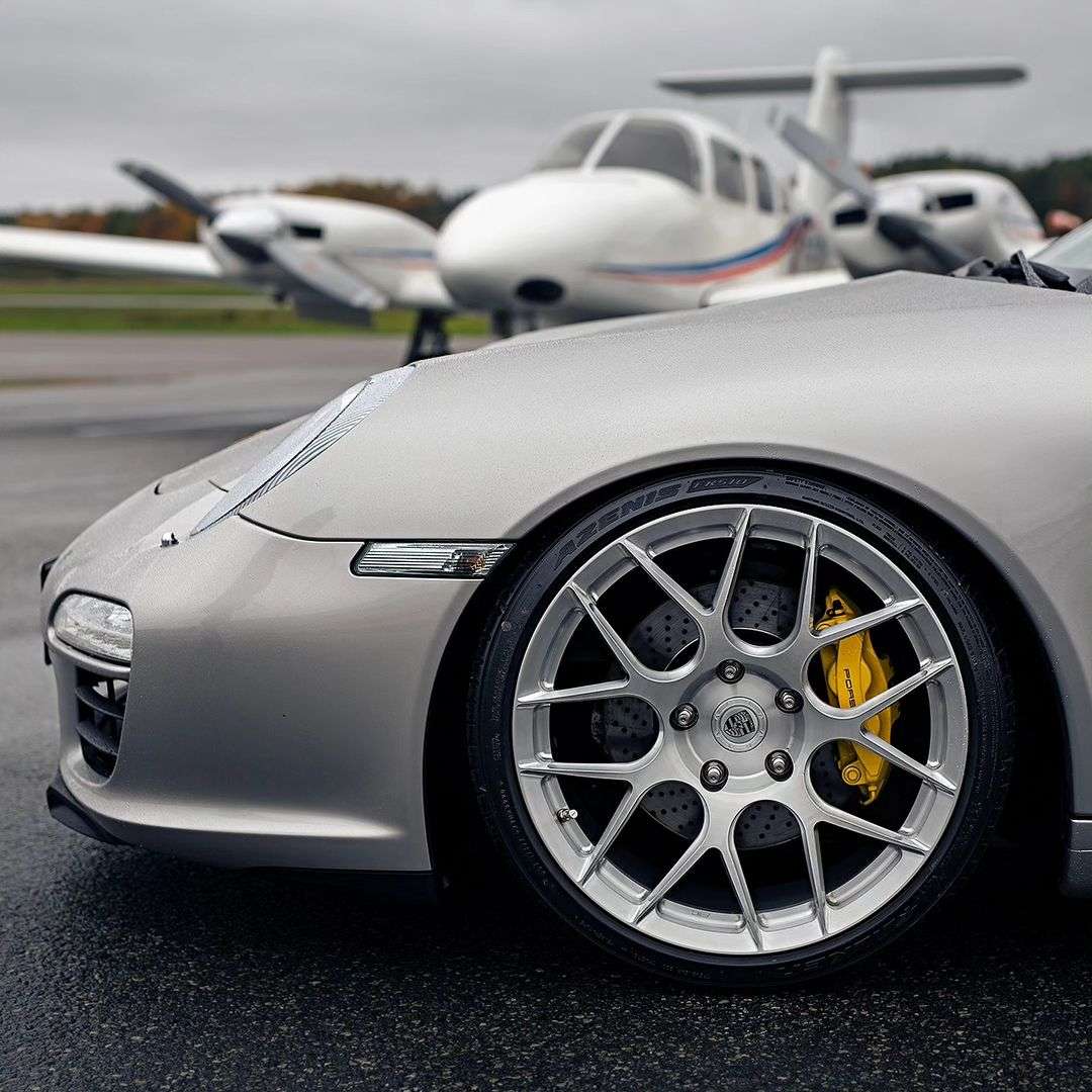 2011 Porsche 911 - Image 5