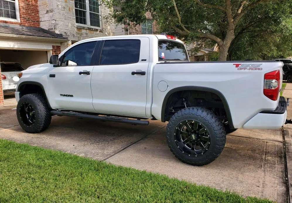 2021 Toyota Tundra - Image 1