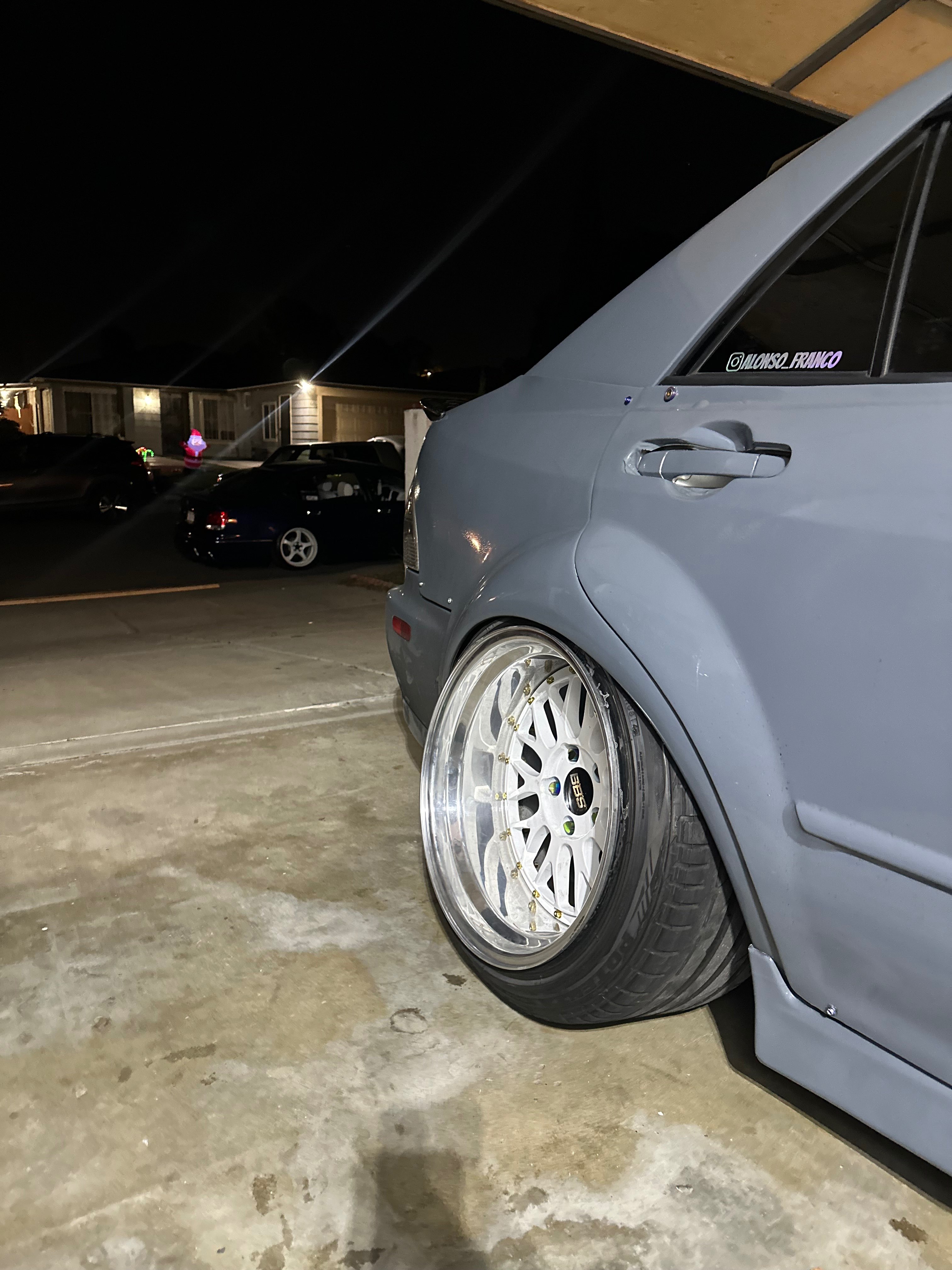 2001 Lexus IS300 - Image 5