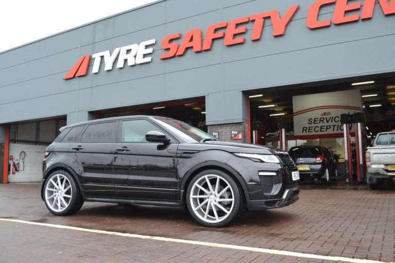 2017 Land Rover Range Rover Evoque - Image 1