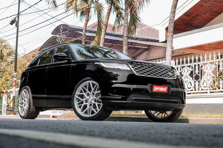 2020 Land Rover Range Rover Velar - Image 3