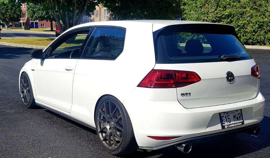2015 Volkswagen GTI - Image 2