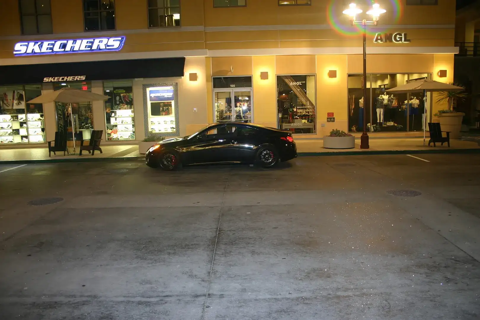 2010 Hyundai Genesis Coupe - Image 2