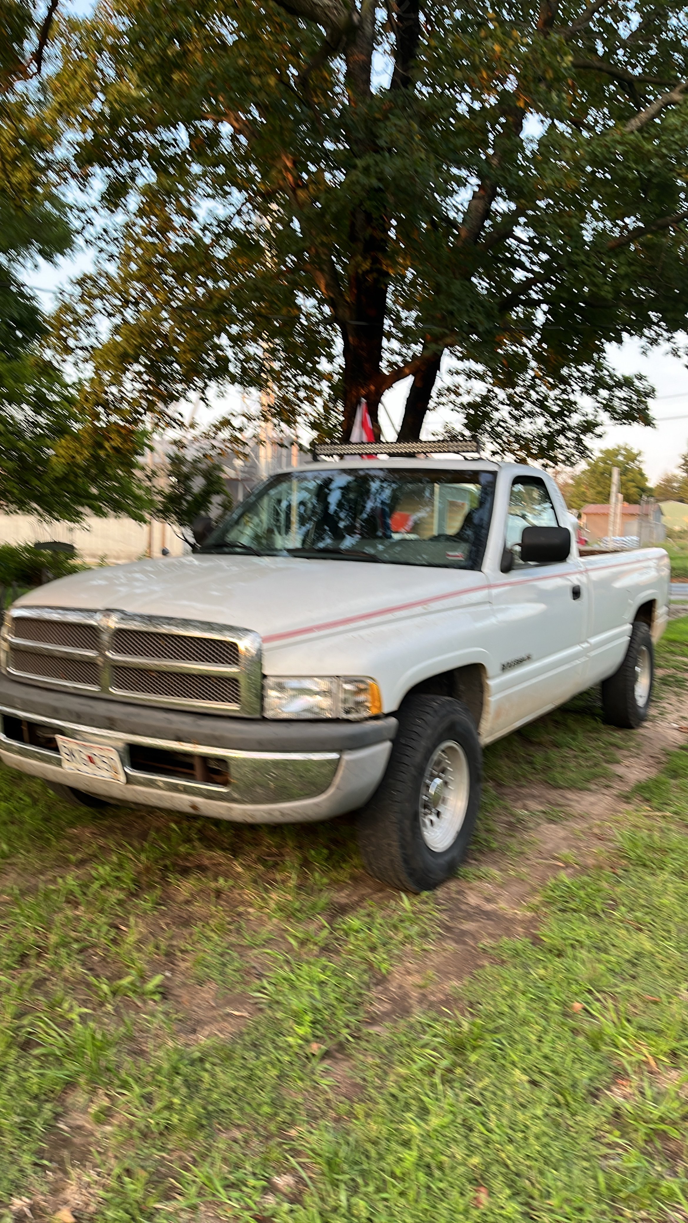 1994 Dodge Ram 2500 - Image 4