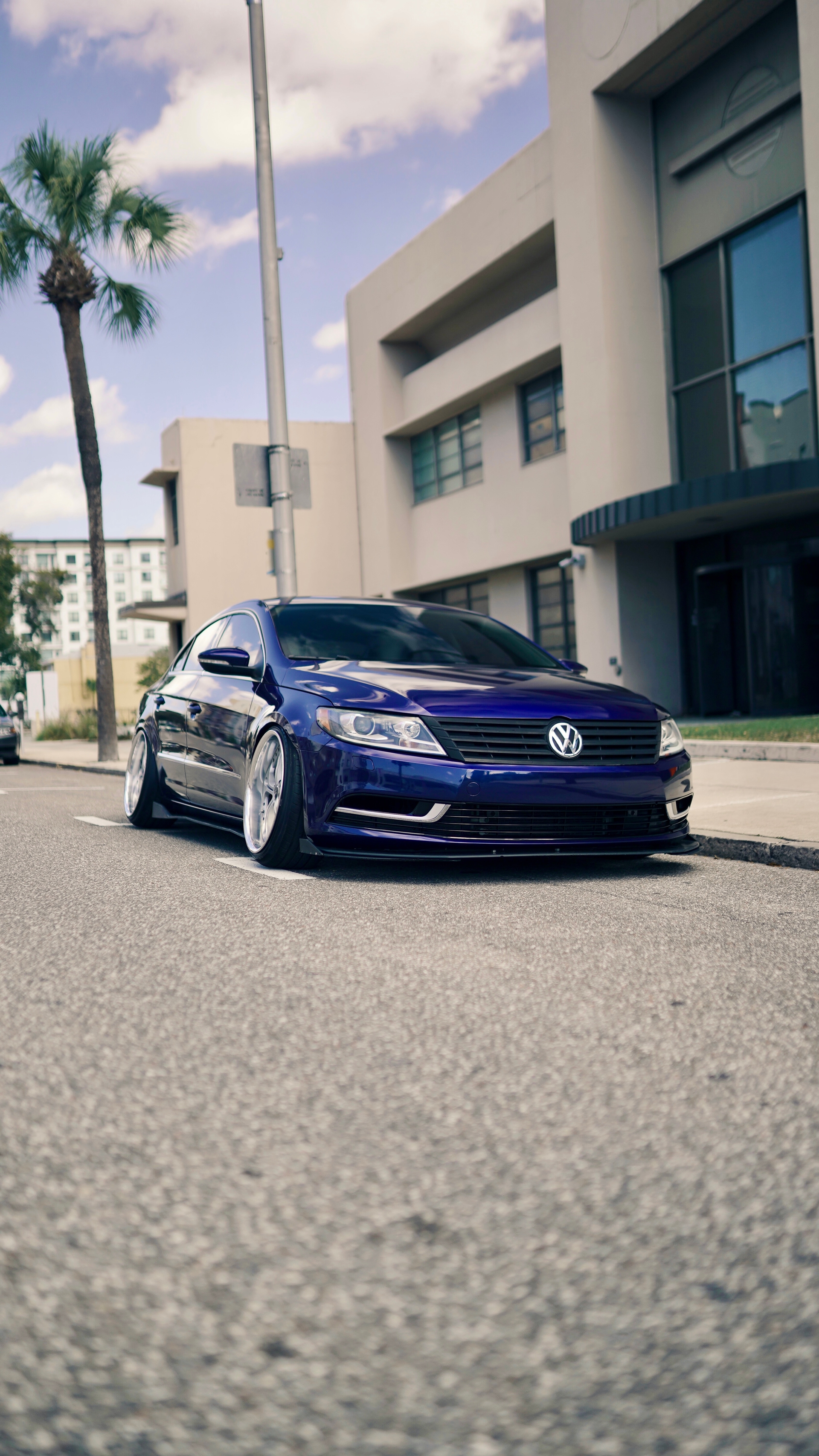 2016 Volkswagen CC - Image 2