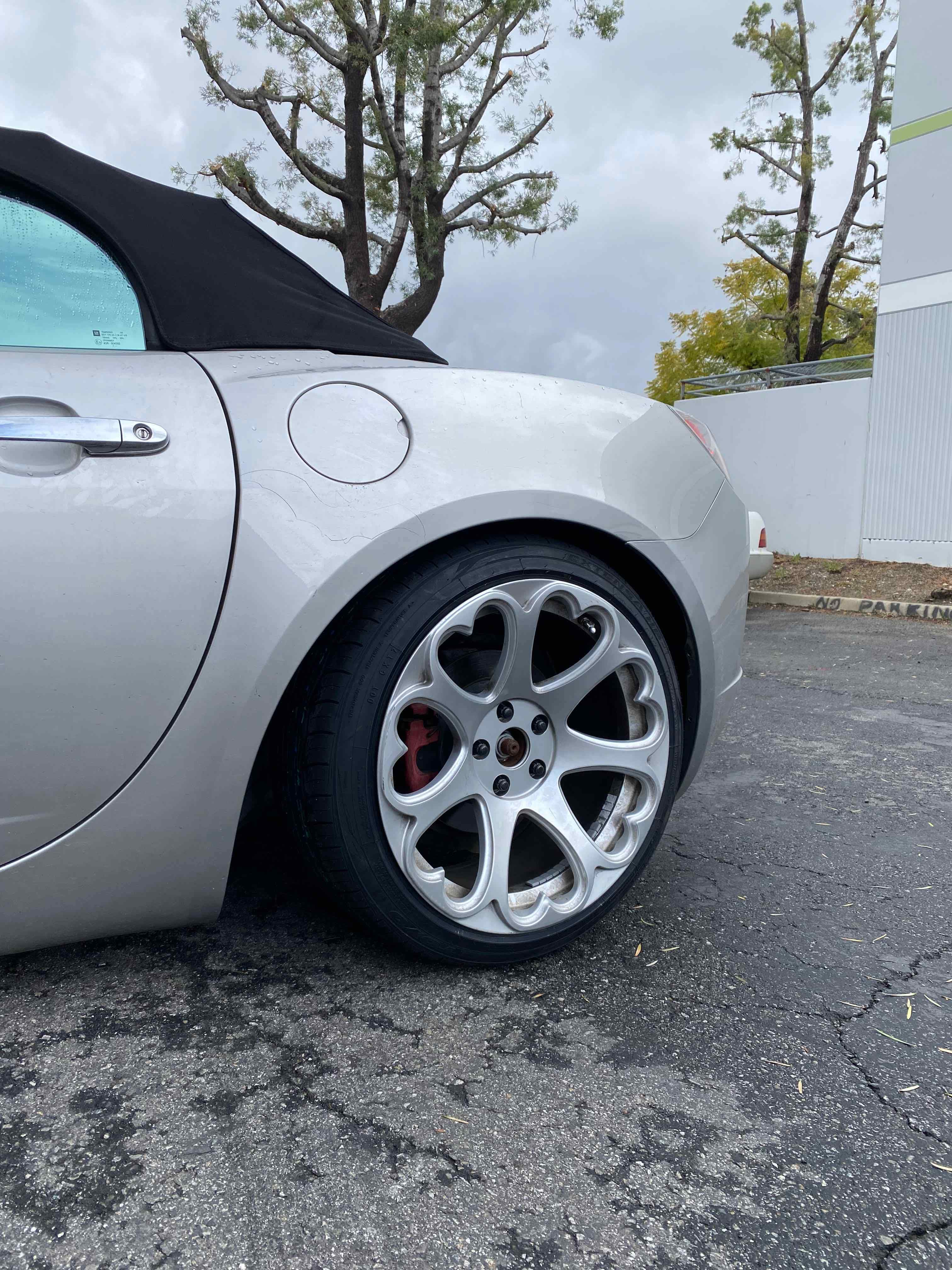 2008 Saturn Sky - Image 4