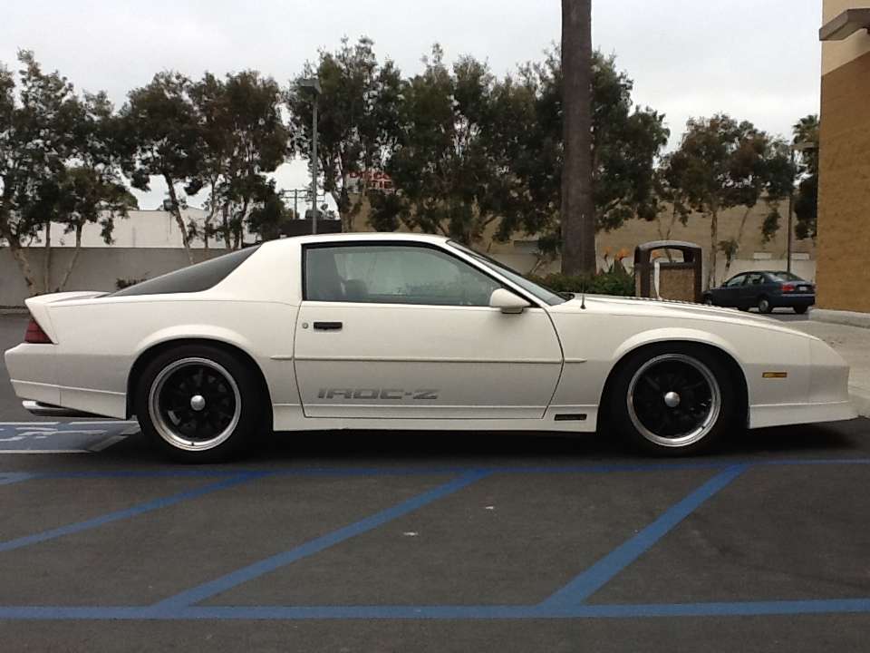 2000 Chevrolet Camaro - Image 3